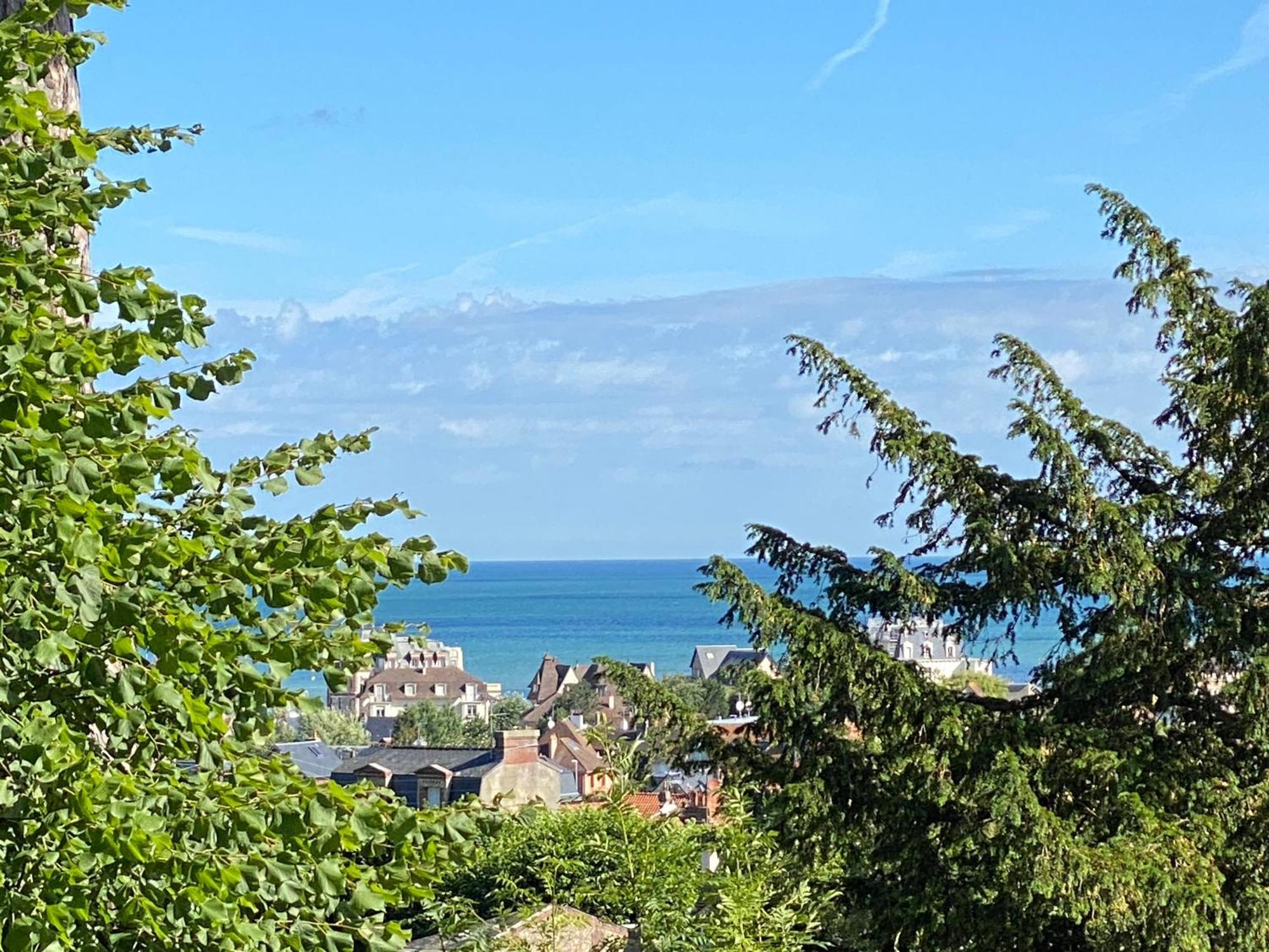 Lesparisnormands - Magnifique Vue Mer - Centre Et Plage Villers-sur-Mer Exterior photo